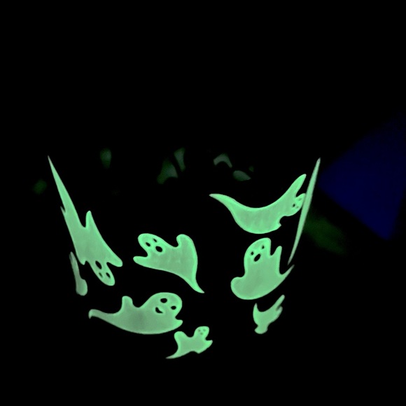Bath & body works glowing ghost